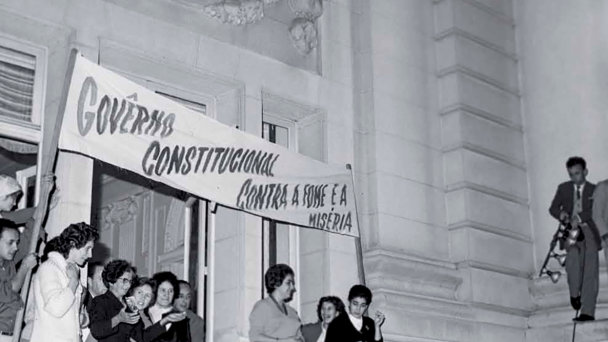 Na Praça da Matriz, as forças políticas, militares e civis do Estado aderiram à campanha.