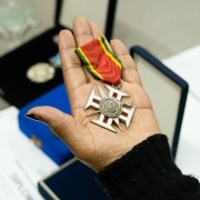 Medalhas, honrarias e presentes que Joana ganhou em seus 32 anos de Palácio