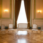 Palácio Piratini finaliza a restauração do mobiliário histórico
